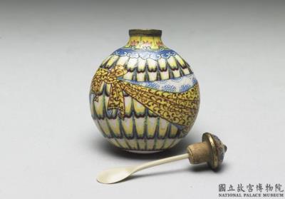 图片[3]-Copper-body painted enamel snuff bottle with a peacock tail-feather and cloth wrapper design, Yongzheng reign (1723-1735), Qing dynasty-China Archive